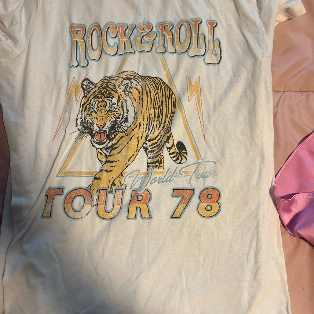 Women’s t shirt